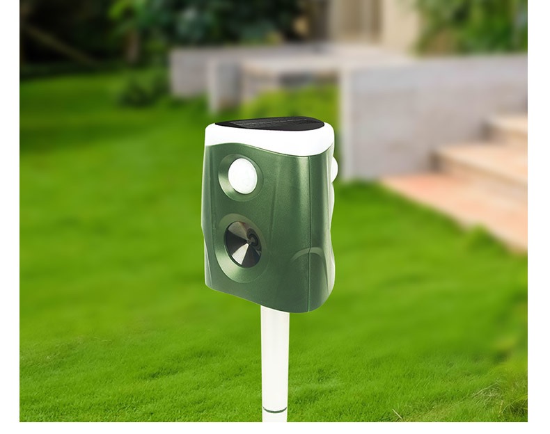 PIR Ultrasonic Animal Repellent Dog And Cats Device For Protect The Garden Orchard Farm