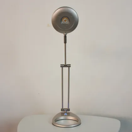 OEM Factory LED Desk Lamp for Eye Protection, Suitable for Children