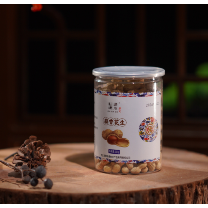 Deliciosos amendoins enlatados com alho