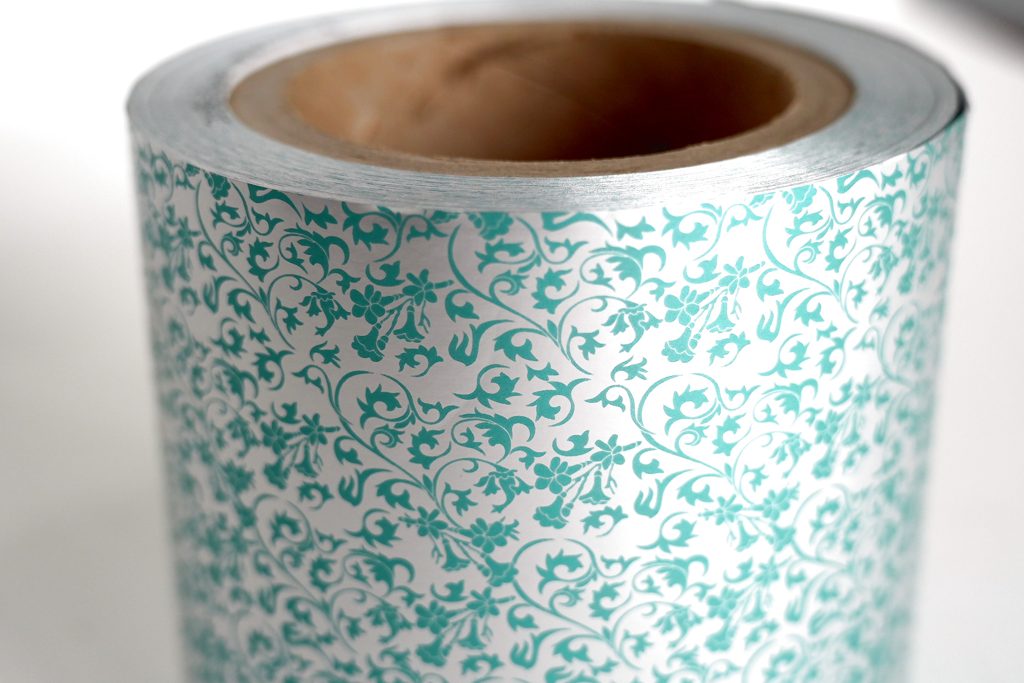 Cigarette box reinforced inner lining paper