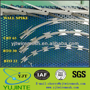 Zinc Coated Galvanized Raozr Barbed Wire factory in China