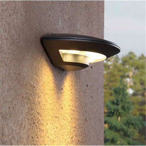 Morden Black Feature LED Outdoor Wall Light