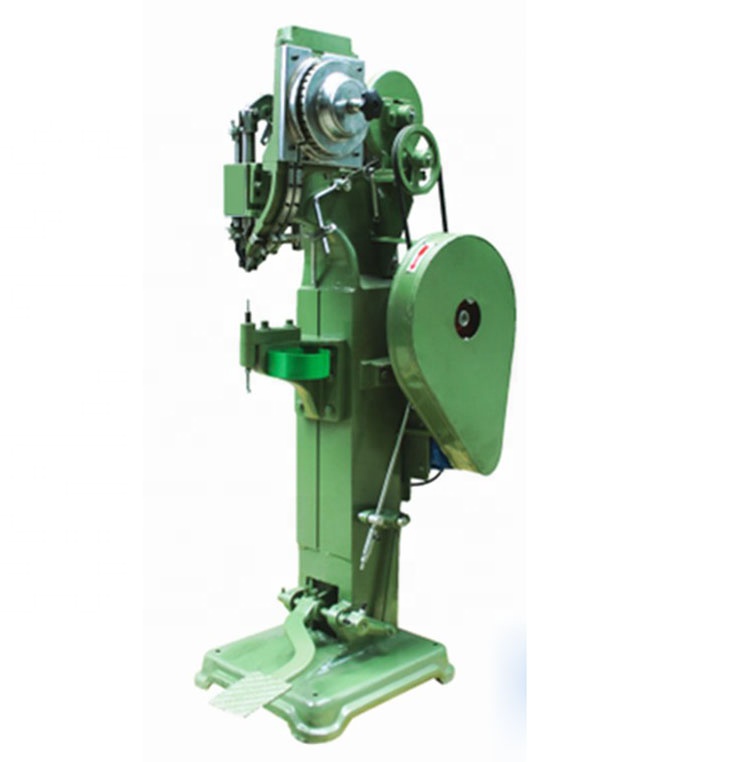 Automatic feed brake lining brake shoe riveting machine3