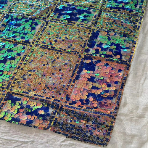 Multi -paljetter spangla kontroller broderier på mesh -tyg