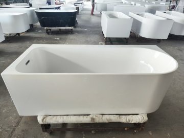Wall mounted bathtub S5030