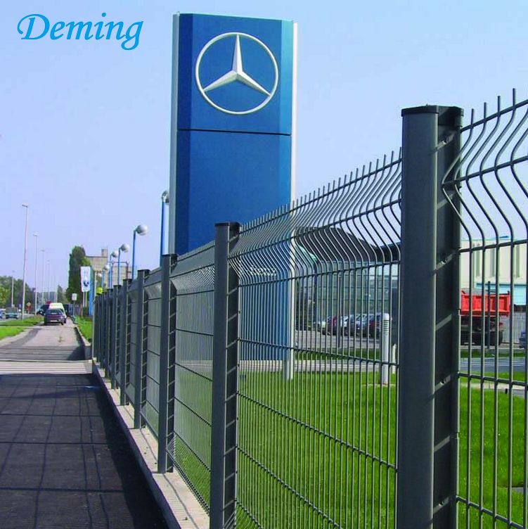 Factory Supply PE Coated Galvanized Curved Wire Fence