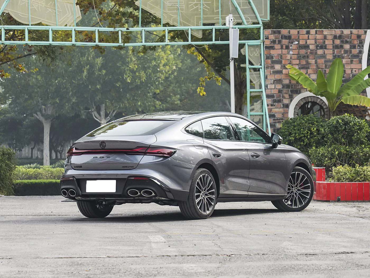 mid-size sedan Edition