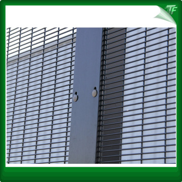 High security 358 mesh fencing