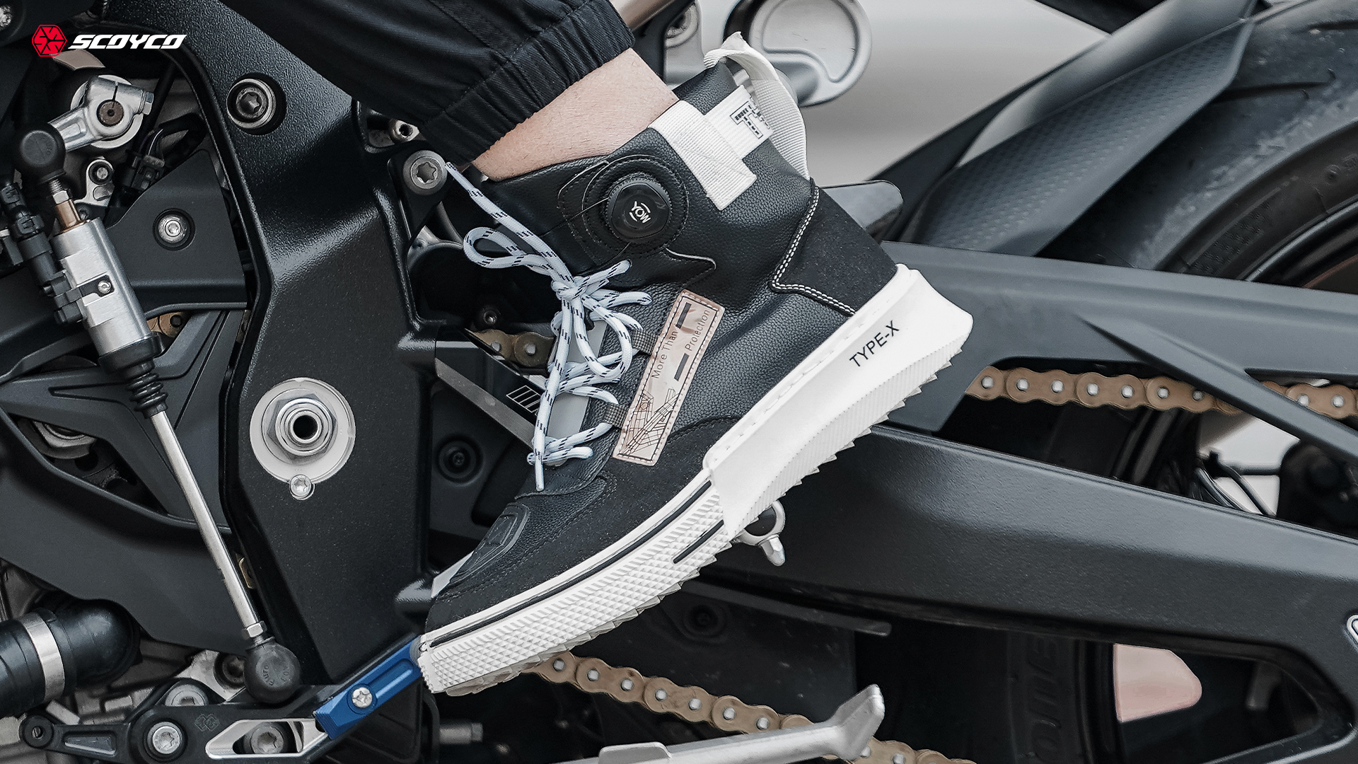 Protective biker footwear