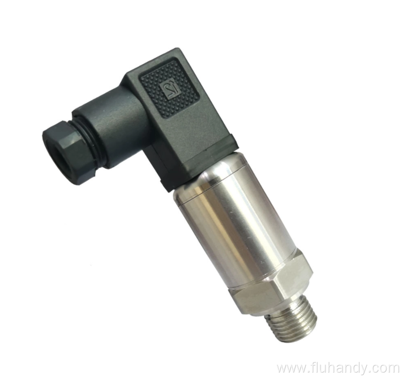 High accuracy pressure transmitter