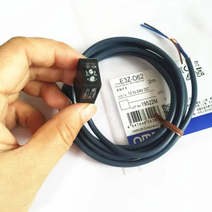 Omron Cylindrical Diameter Sensor E3Z-D62 with Photoelectric Sensor for Printer