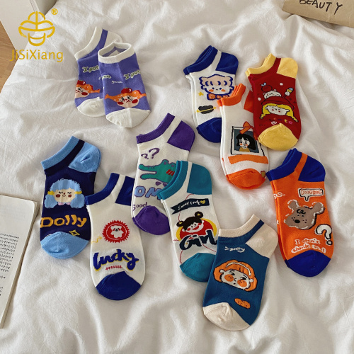 韓国版の漫画アニメショートチューブソックス