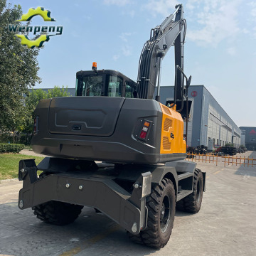 13.5 Ton Hydraulic Wheel Excavator For Earthmoving