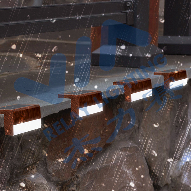 Solar Fence Light 7
