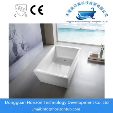 Romantic freestanding bathtub design