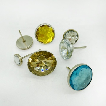 Beau canapé de mariage élégant boutons de strass décoratifs
