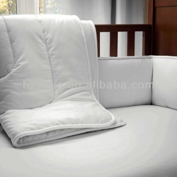 Essential Microfiber polyester filling Quilted comforter