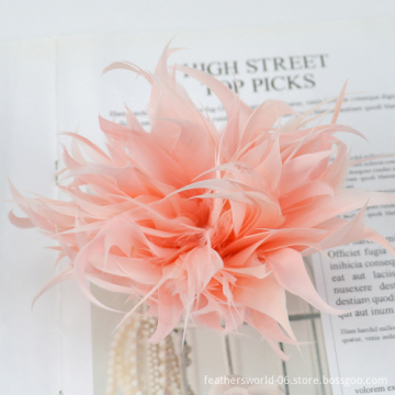 Vintage Floral Goose Feather Brooch: A Luxurious Women's Accessory for Hats, Hair, and Lapels