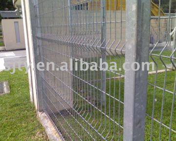 welded wire mesh fence