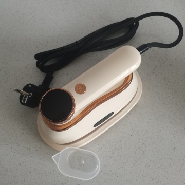 Quick-dry convenient easy to use steam iron for fabric