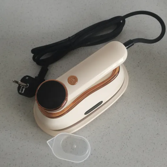 Ergonomic handle Easy to store fabric steam Iron