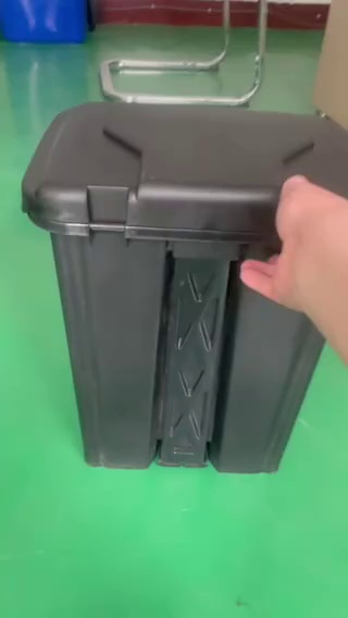 Dual Color Plastic Trash Can for Public Kitchen