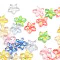 Hurtownie Brokatowe Pastelowe Luźne Kolorowe Spinkle Żywicy Kwiat Piękne Uroki Miniaturowe Naklejki Płaskie Powrót Rzemiosło do Dekoracji