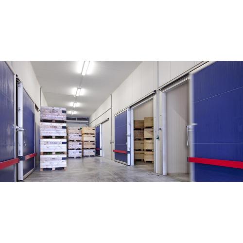 Quick fabric cold storage door for fruit industry