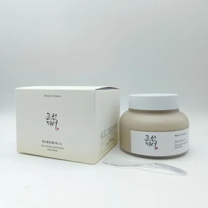 Korean Skincare: Whitening, Moisturizing, and Brightening Collagen Face Mask