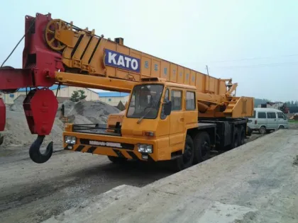 Used Kato Truck Crane ((NK500E))