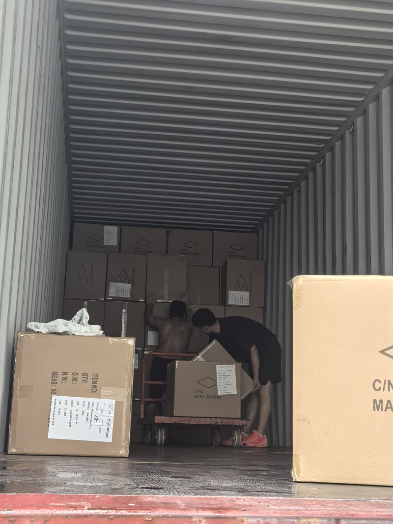 A Full Container Shipped! ACTION TOOLS Premium Window Cleaners Delivered to the Arab World