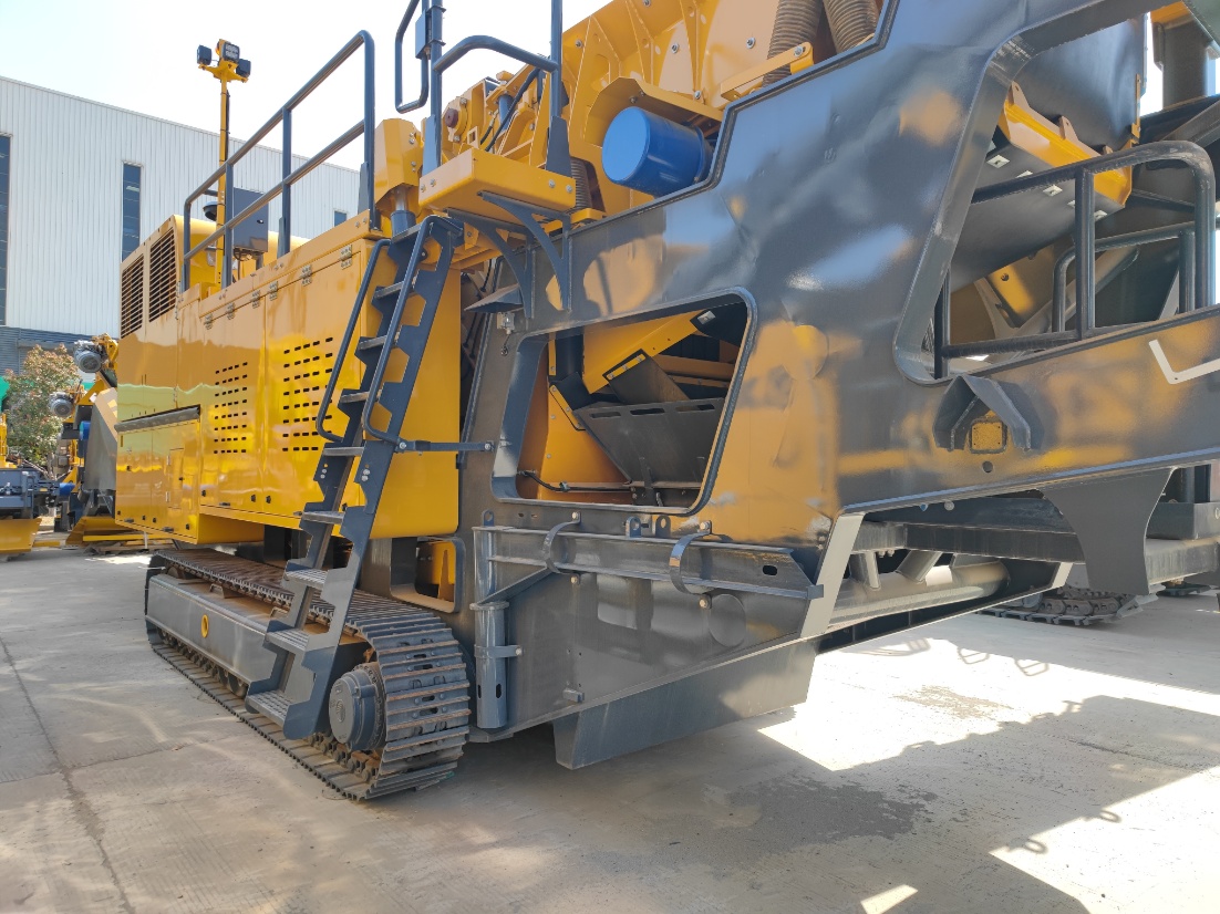 XCMG XPF1214 Mobile Crushing Plant