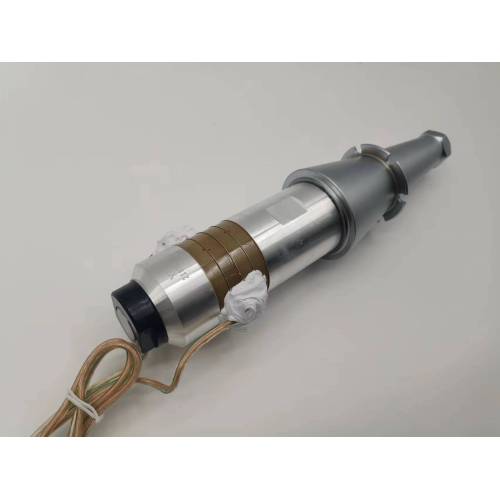 Oscilador ultrasónico de bocina larga de 15 KHz y 2600 W