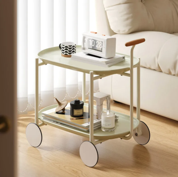 Bar di bevande alberghiere di lusso con ripiani di vino e carrello da bar mobile