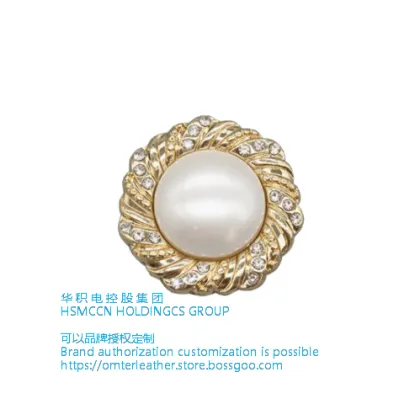 Diamond and gold buttons the eyes of the charm of gorgeous clothes