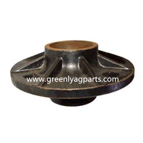 G2900 2555-115 Yetter Cast Iron Hub med Cap