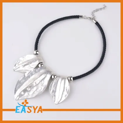 Famous Silver Jewelry Brand Leaf Pendant Silver Necklace