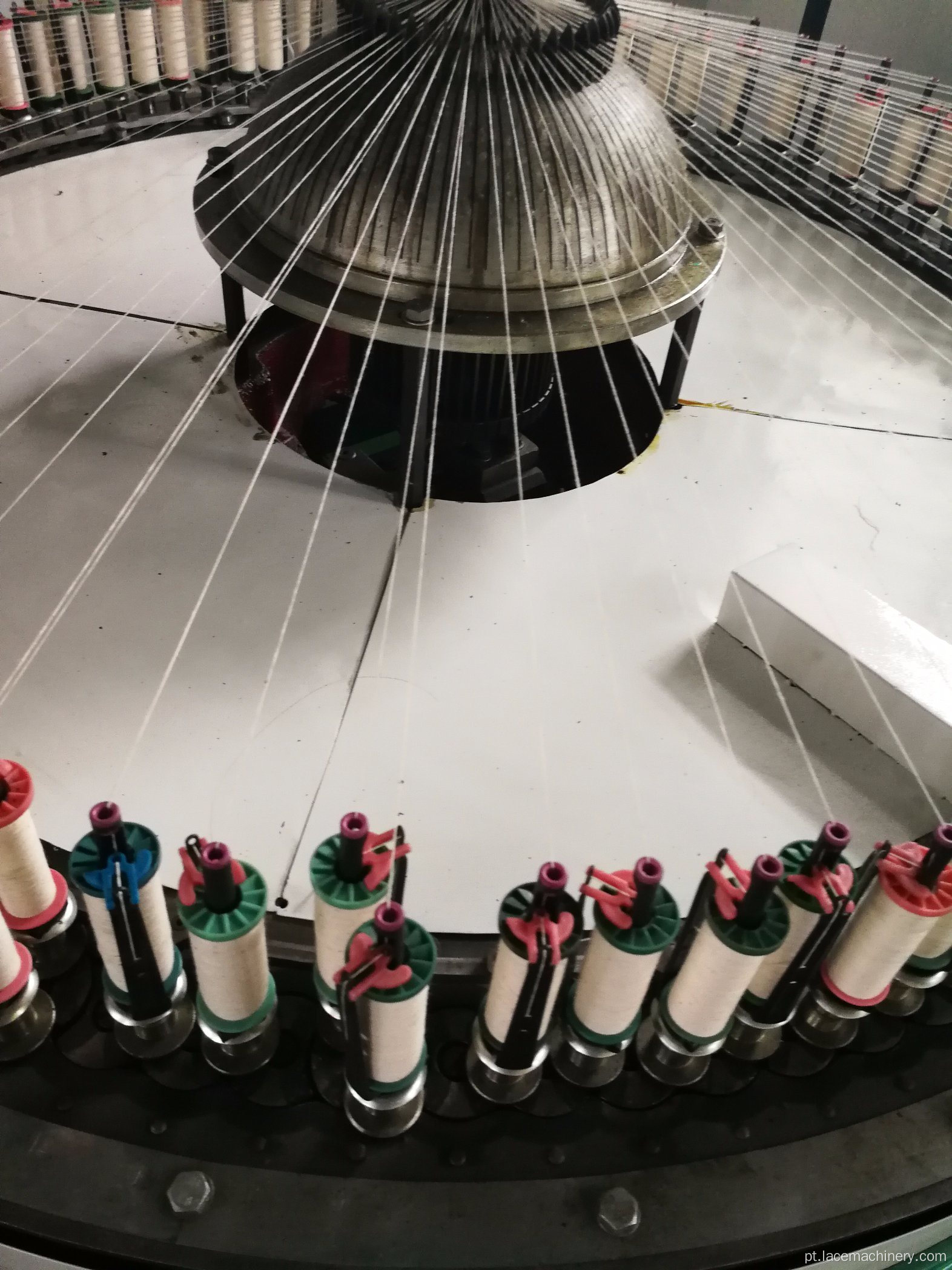 Máquina computadorizada de bordar de renda jacquard de fios de algodão