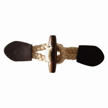 Brown Wooden Toggle Sets with PU Shield, Painted Edges and Cotton Twisted Rope