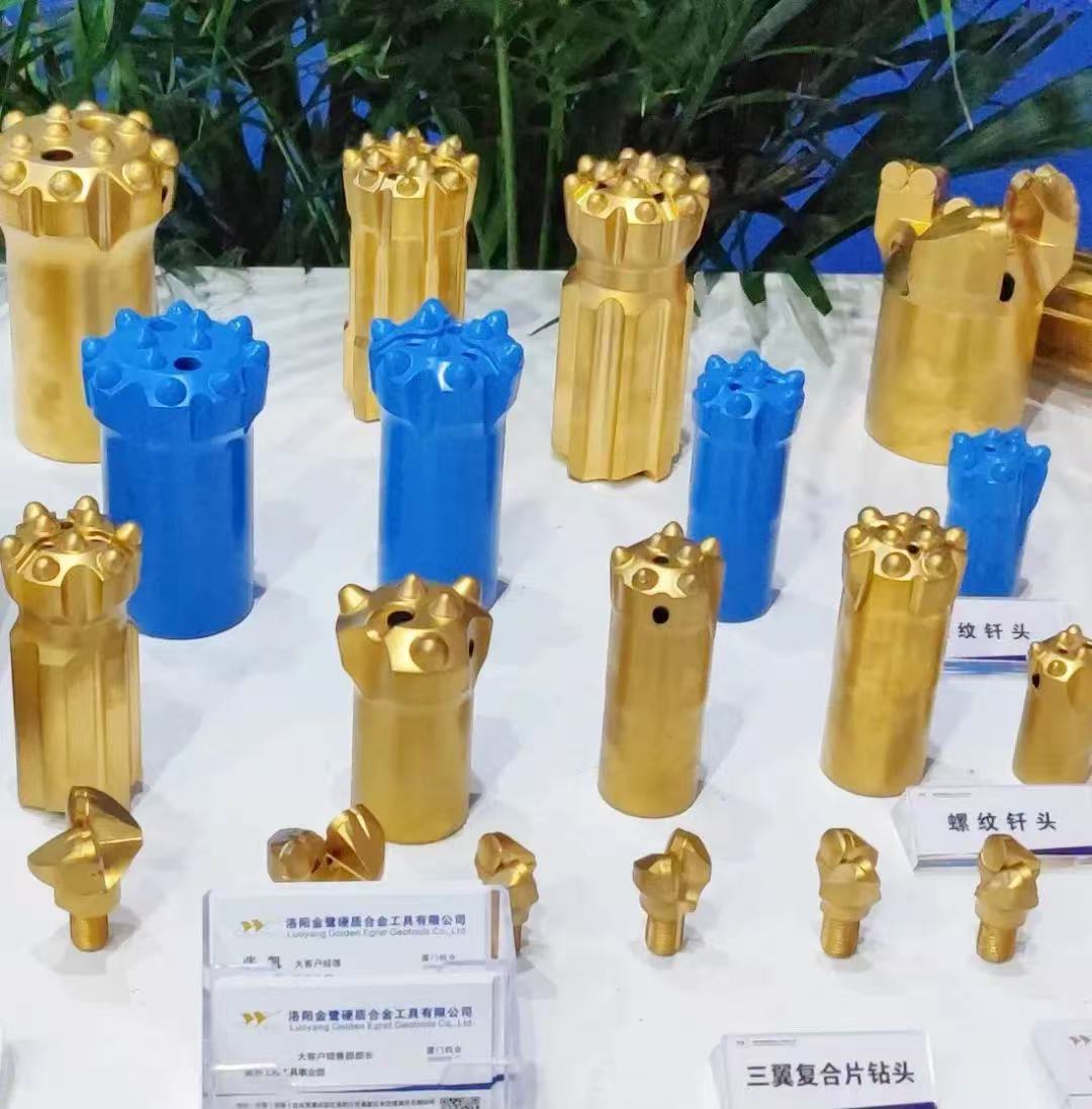 fdbac234aa14fa12b16480d38356301