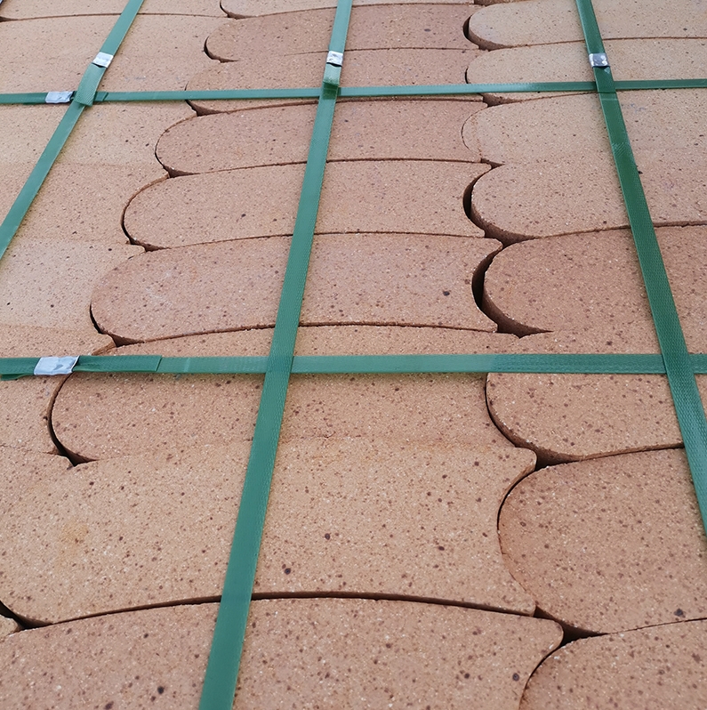 High-alumina curved refractory bricks 3