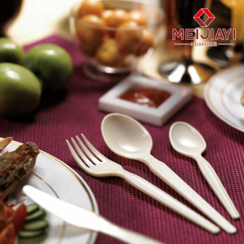 Одноразовые наборы посуды на свадьбу.