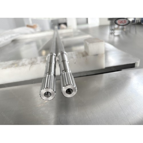 Extruder screw shafts