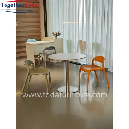 Modern Wholesale One-Piece Molded Plastic Chair Cafe Shop Restaurant Chair