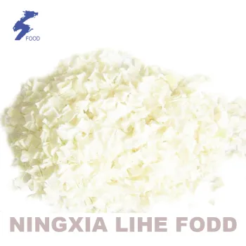 Dehydrated onion flakes slices