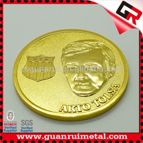 Fashionable Attractive gold plated coins