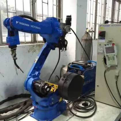 6 Axis Mag Mig Welding Robot Motoman AR2010 with RD350S Welding Machine