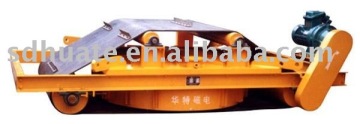 Self-cleaning electromagnetic separator