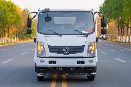 Dongfeng Huashen T1 9.3m ³ Sprinkler Truck