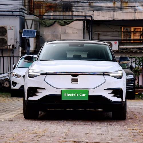 Cool and stylish Enovate ME7 electric vehicle
